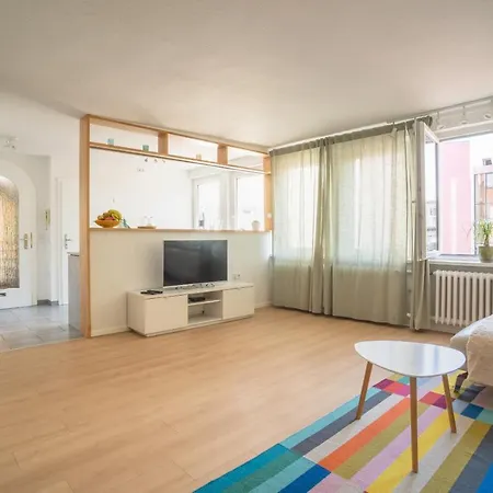 Akram I - Zentral Und Ruhig Apartament *